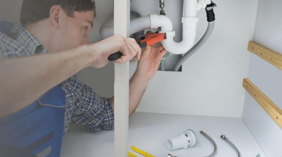 Expert burst pipe repair services in Redford, MO